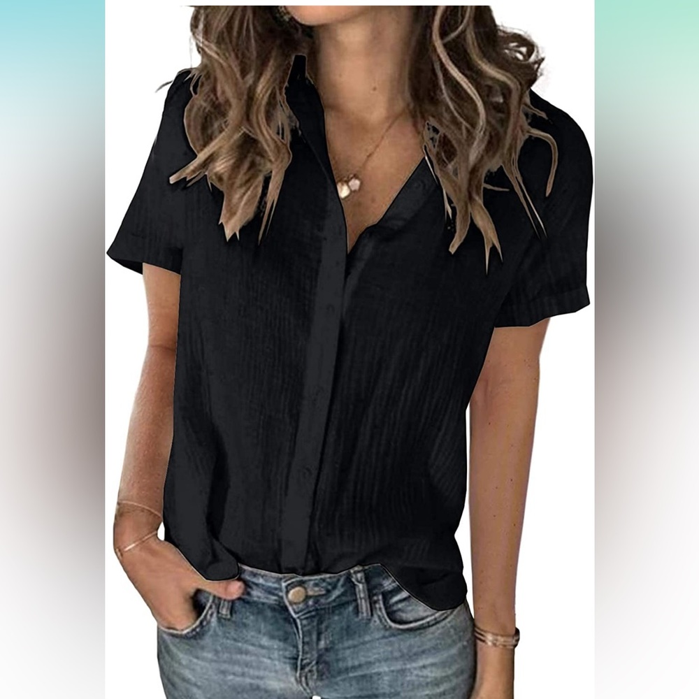 Black Cotton/Linen short sleeve button up blouse.